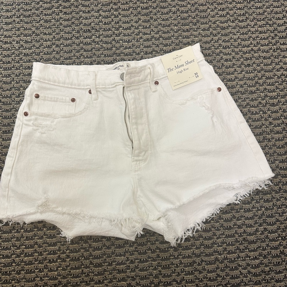 White A&F denim shorts “The Mom High Rise”